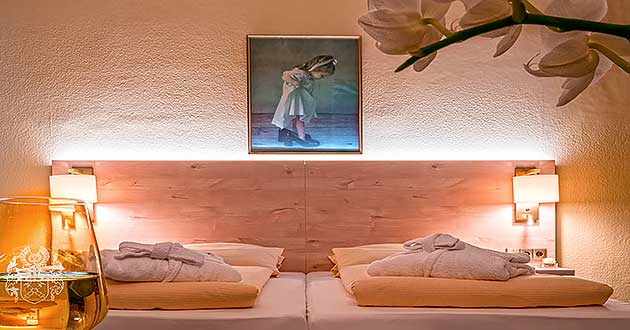 Doppelzimmer Komfort im Schlosshotel im Kinzigtal im Schwarzwald in Baden-Wrttemberg BW